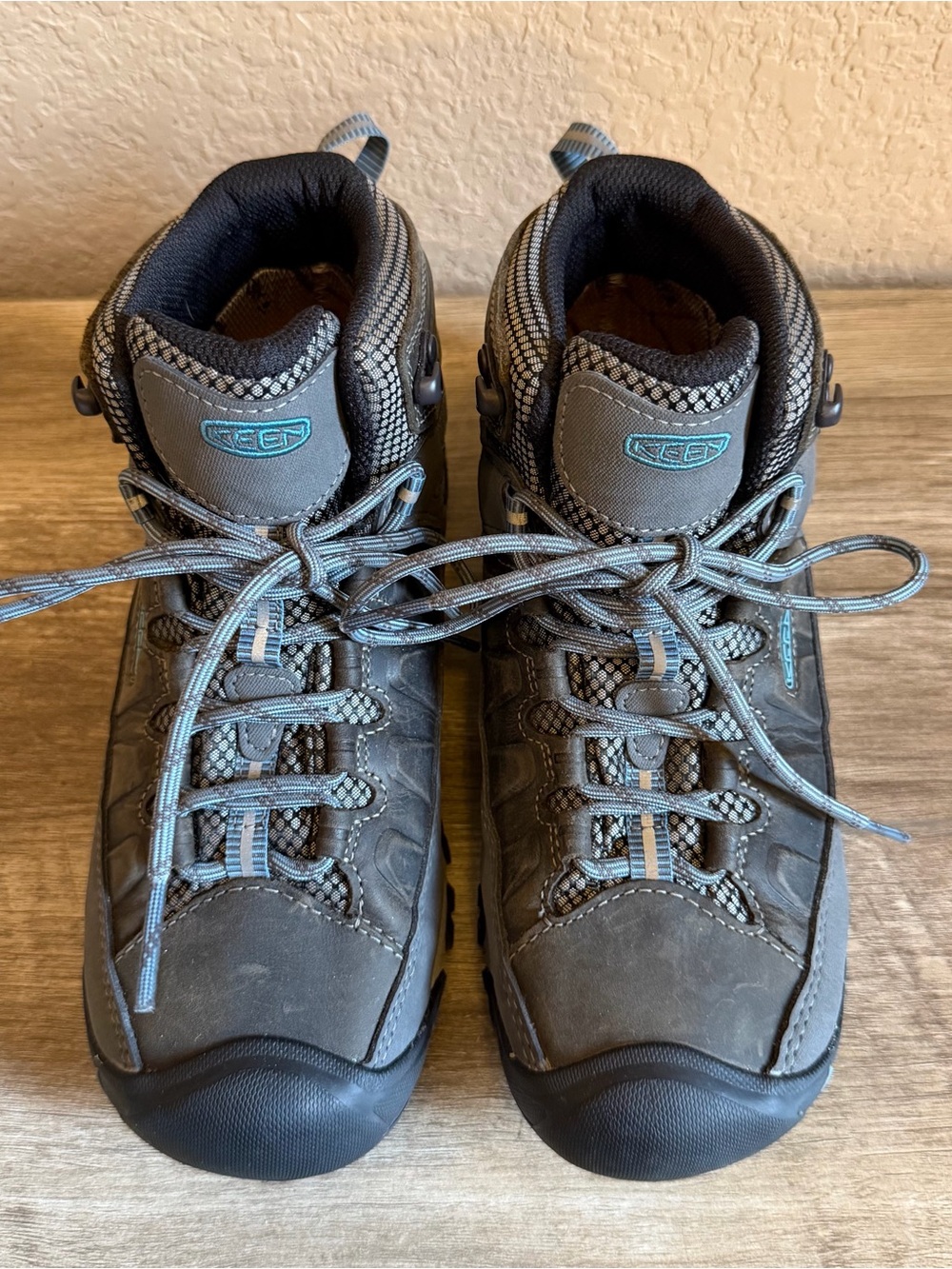 Keen Waterproof Hiking Boots Womens Size 7.5 - Picture 4 of 11